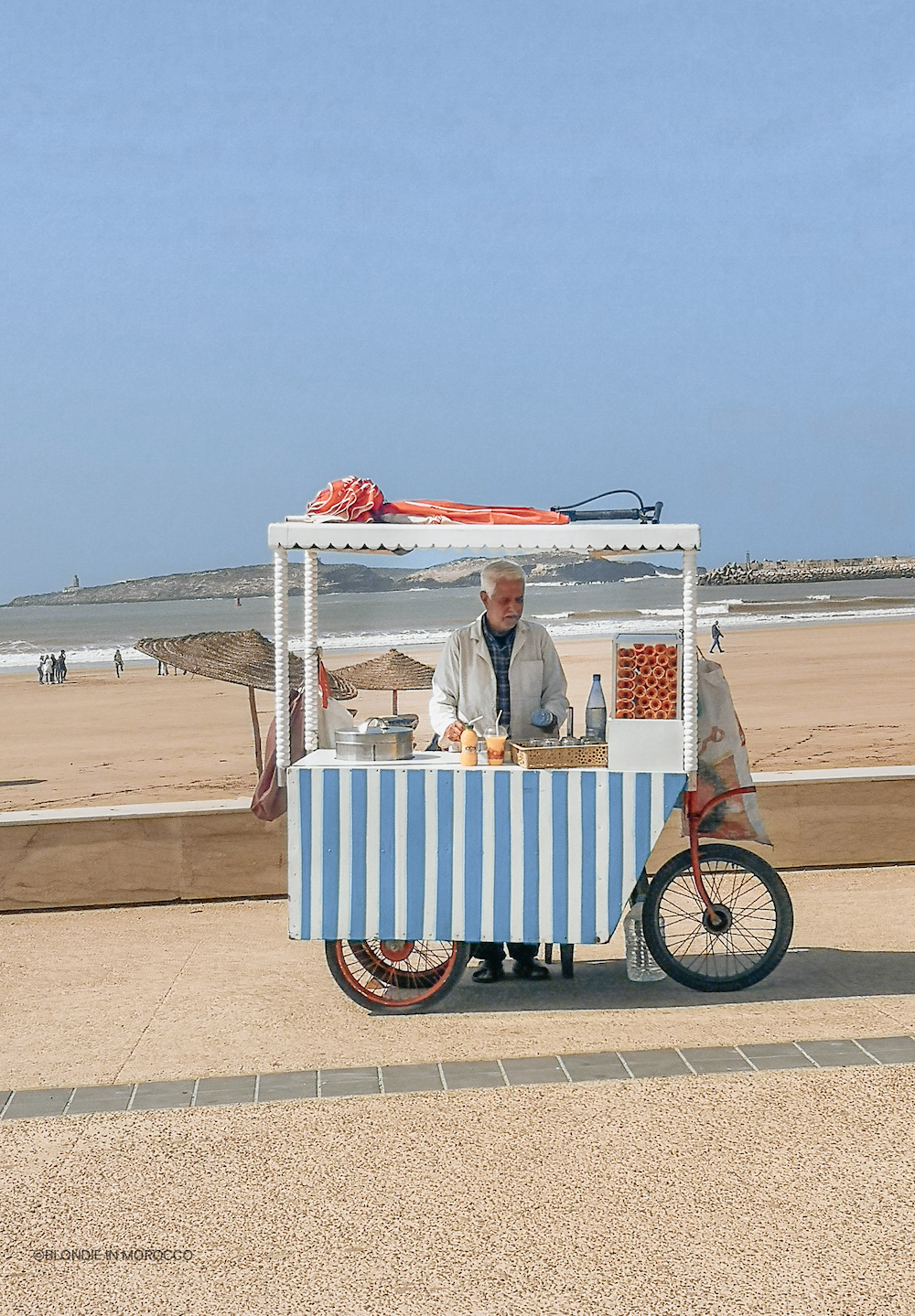 essaouira beach icecream seller